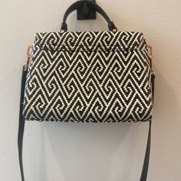 Ted Baker London Black & White Woven Purse with rose gold accents - Picture 2 of 11